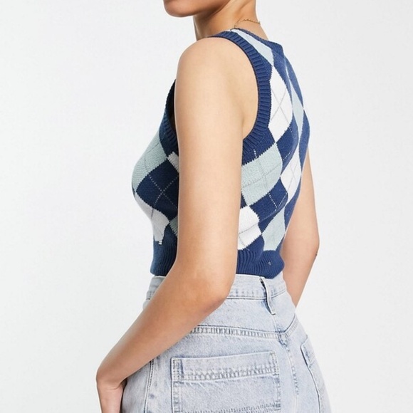 Hollister Argyle Sweater Vest - Picture 16 of 16